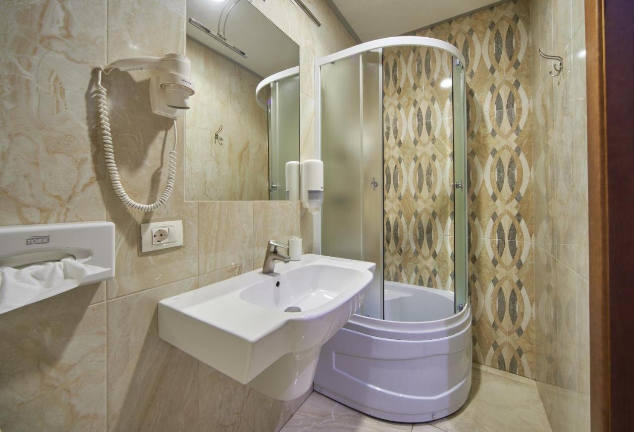Gaudi Stylish Hotel Odesa Exterior foto